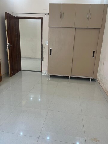 Room in 3 BHK Builder Floor at Sahastradhara Road – for Rent