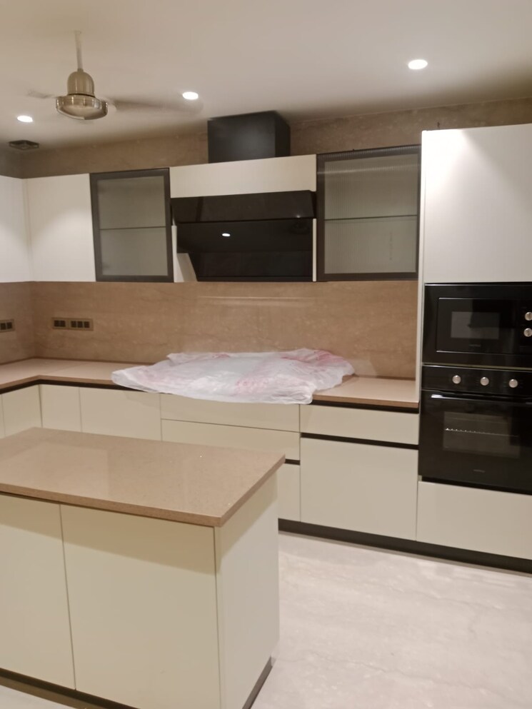 Kitchen, navjeevan vihar 4 Bedroom 1800 Sq.Ft. Builder Floor In Navjeevan Vihar Delhi 8784625