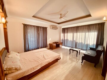 Bedroom in 4 BHK Penthouse at Lalit Apartment, Aundh – for Sale