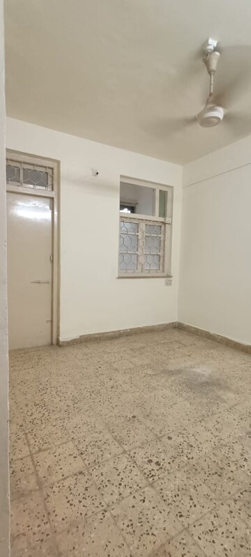 Room in 1 BHK Apartment at Shankar Vijay Apartment, Rajawadi – for Rent