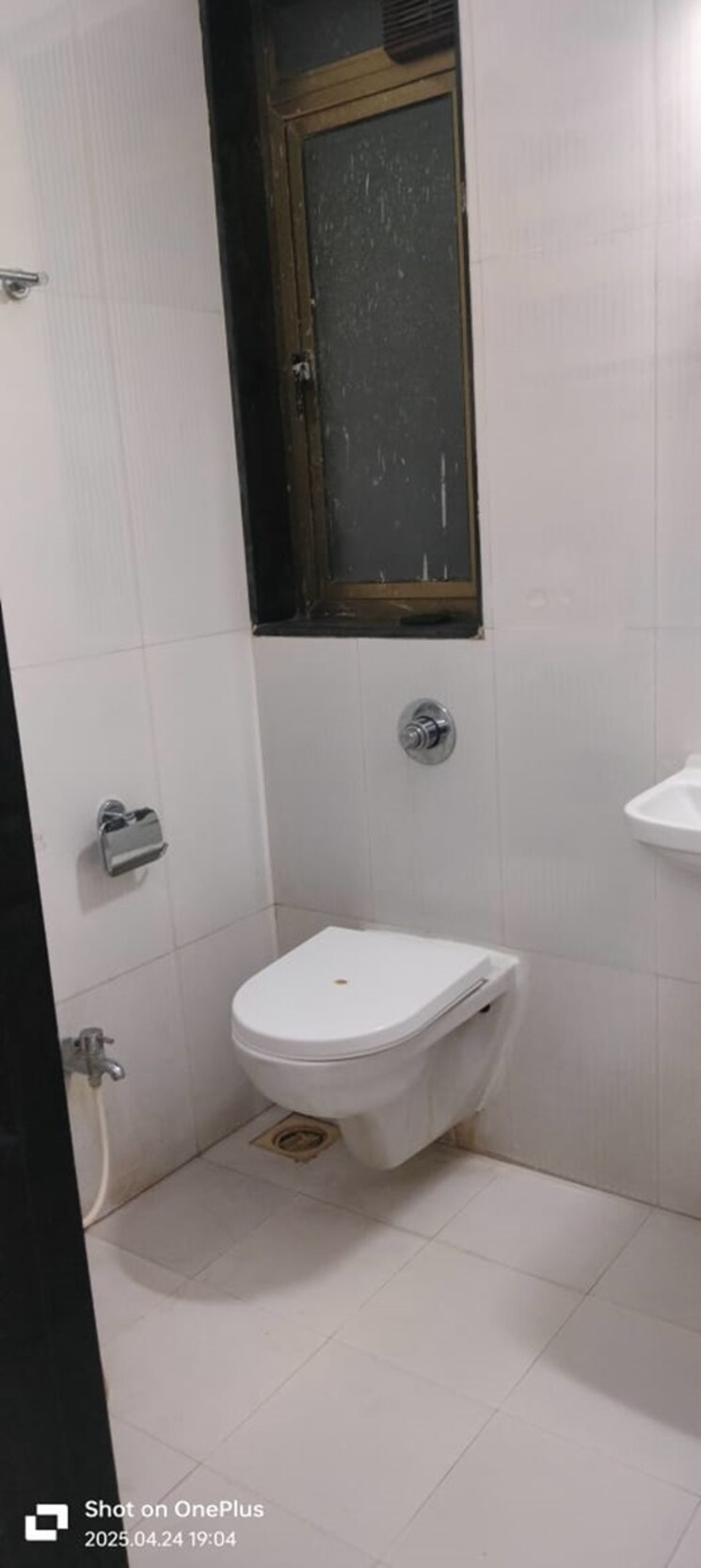 Bathroom, gold-crest-apartment-chembur 2 Bedroom 910 Sq.Ft. Apartment In Chembur Mumbai 8784630