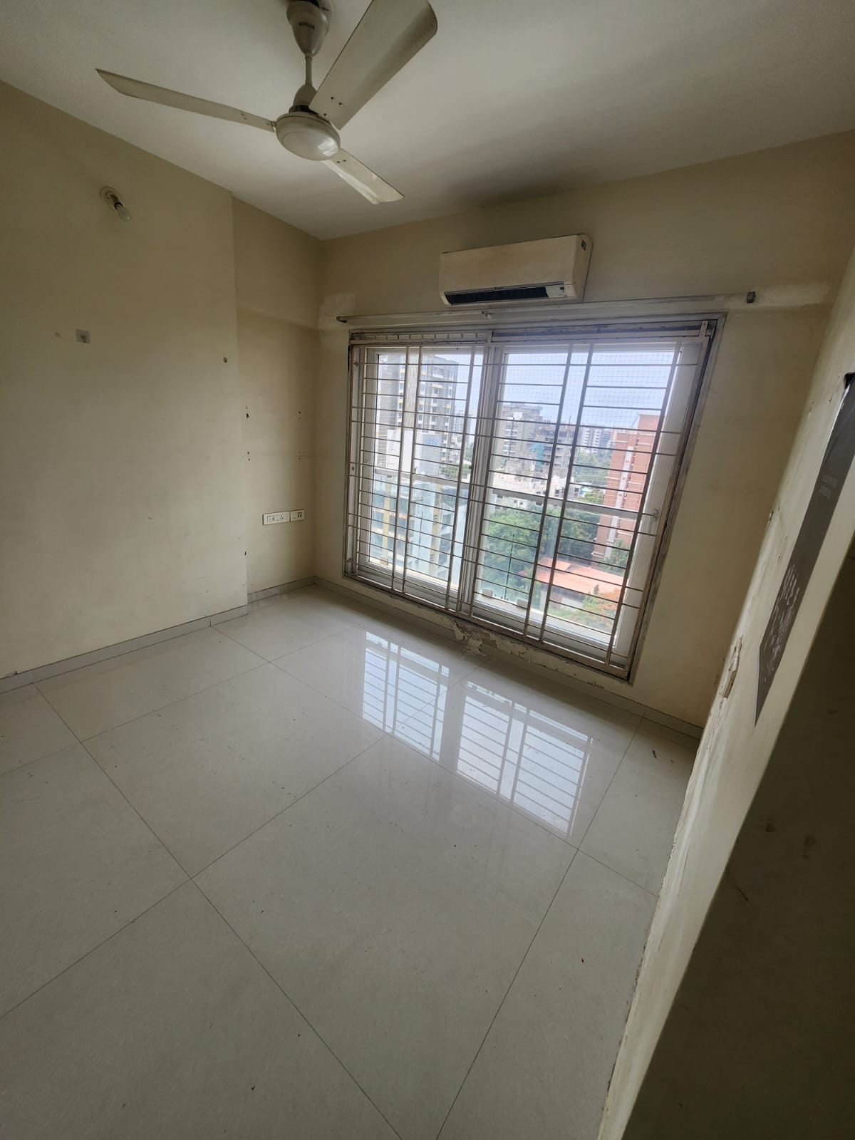 2 BHK 950 Sq.Ft. Apartment in Bholenath Chembur Castle