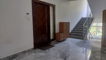 Room in 3 BHK Apartment at Jubilee Hills – for Rent