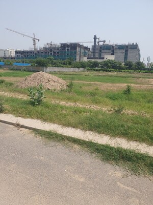  Plot – Garden View at Wave City - for Sale