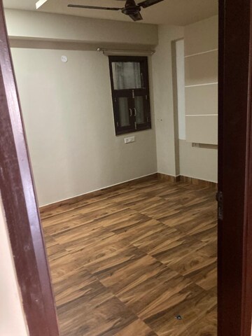 Room in 2 BHK Builder Floor at Palam Vihar Extension – for Rent