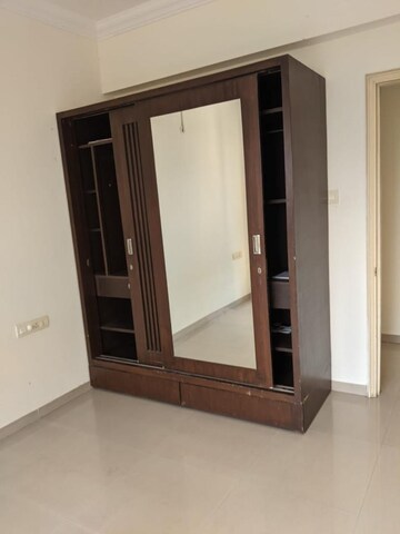 Room in 2.5 BHK Apartment at Raheja Acropolis, Deonar – for Rent