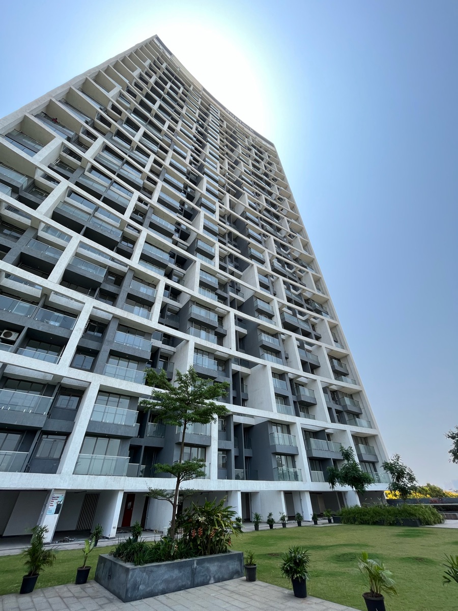 3 BHK 1300 Sq.Ft. Apartment in Piramal Sunteck Signia Waterfront