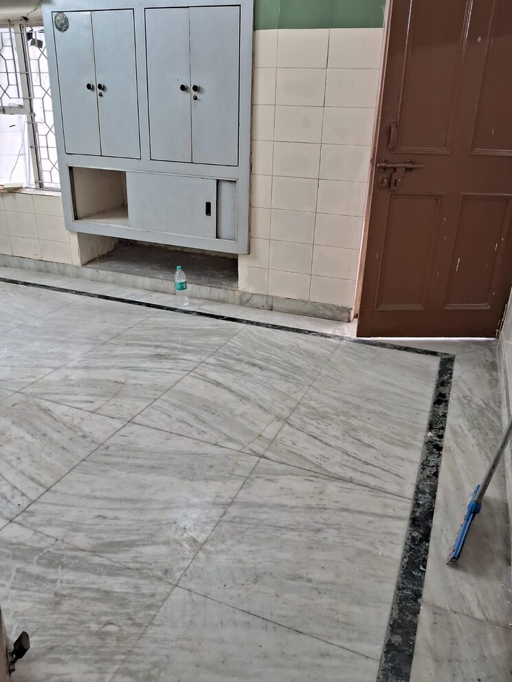 Balcony, sector 19 2 Bedroom 1000 Sq.Ft. Builder Floor In Sector 19 Noida 8784707