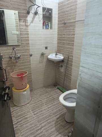 Bathroom in 2 BHK Apartment at Gomti Nagar – for Rent