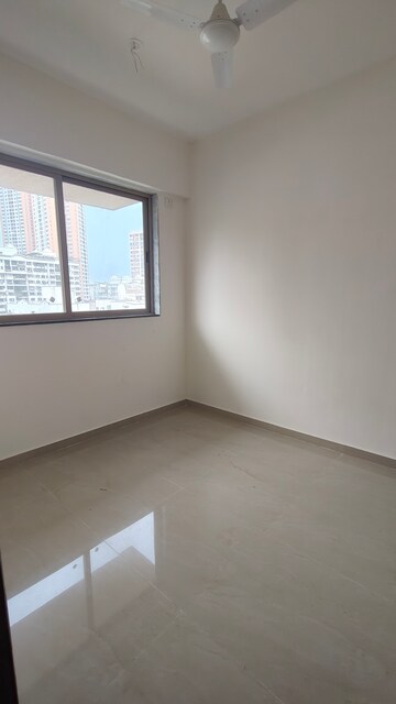 Room in 1 BHK Apartment at Satellite Garden, Goregaon East – for Rent