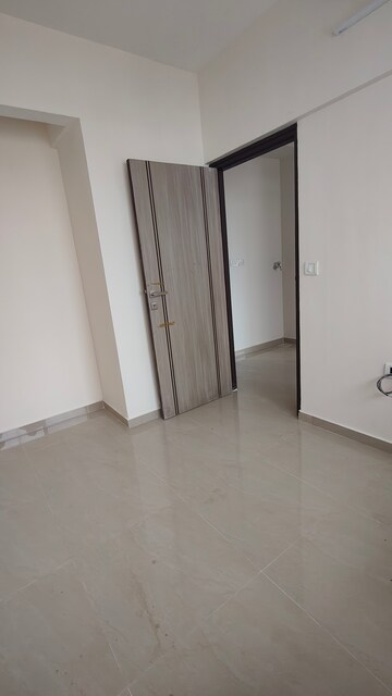 Room in 1 BHK Apartment at Satellite Garden, Goregaon East – for Rent