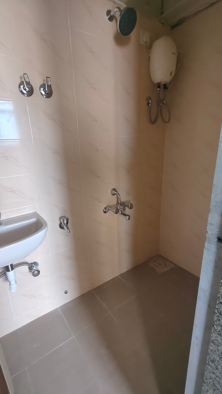 Bathroom, satellite-garden 1 Bedroom 450 Sq.Ft. Apartment In Goregaon East Mumbai 8784735