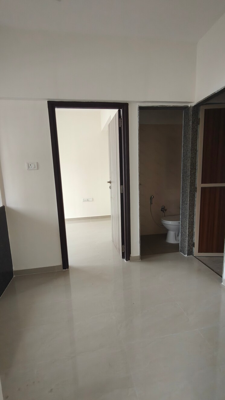 Room, satellite-garden 1 Bedroom 450 Sq.Ft. Apartment In Goregaon East Mumbai 8784735