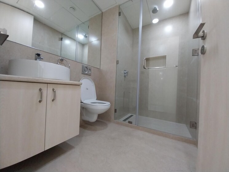 Bathroom, lodha-world-view 3 Bedroom 1804 Sq.Ft. Apartment In Worli Mumbai 8784758