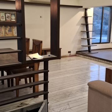 2 BHK Apartment – Exterior View View at Venus Apartments Worli, Siddharth Nagar - for Rent