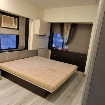 Bedroom in 2 BHK Apartment at Venus Apartments Worli, Siddharth Nagar – for Rent