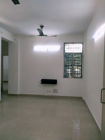 Room in 2 BHK Builder Floor at Sahara City, Pavi Sadakpur – for Rent