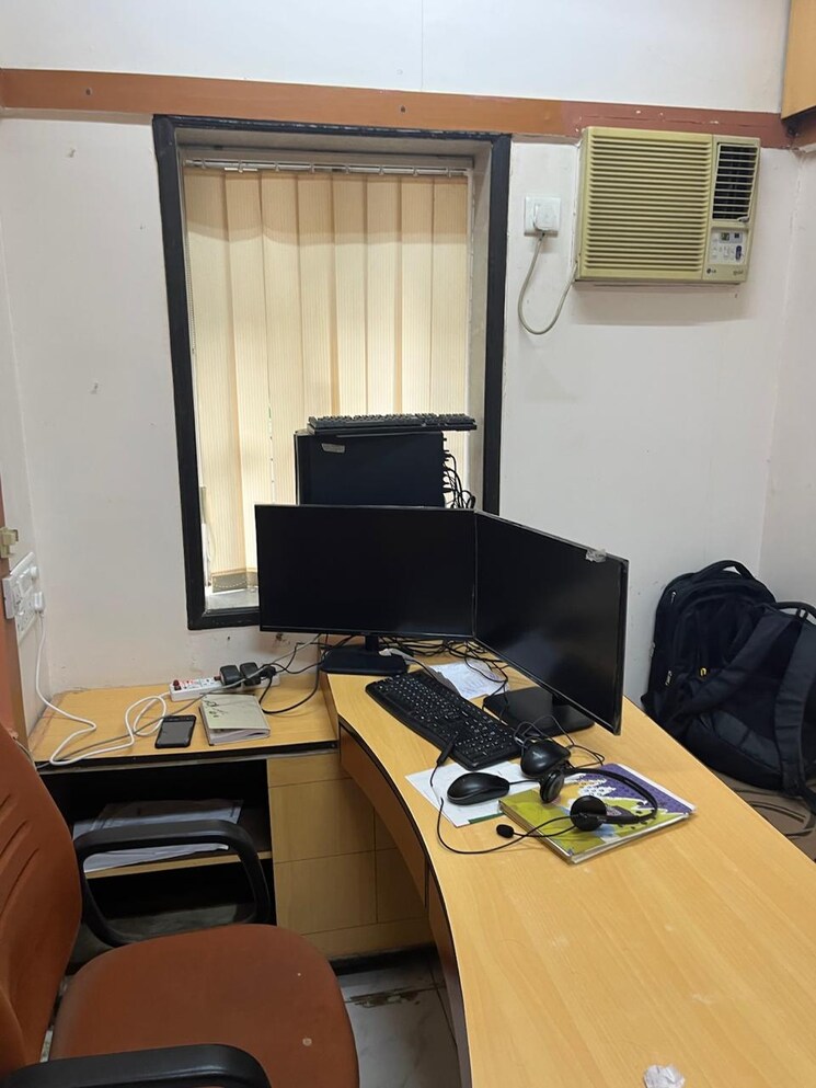 Team Area, mig-colony-bandra Commercial Office Space 400 Sq.Ft. In Bandra East Mumbai 8784824