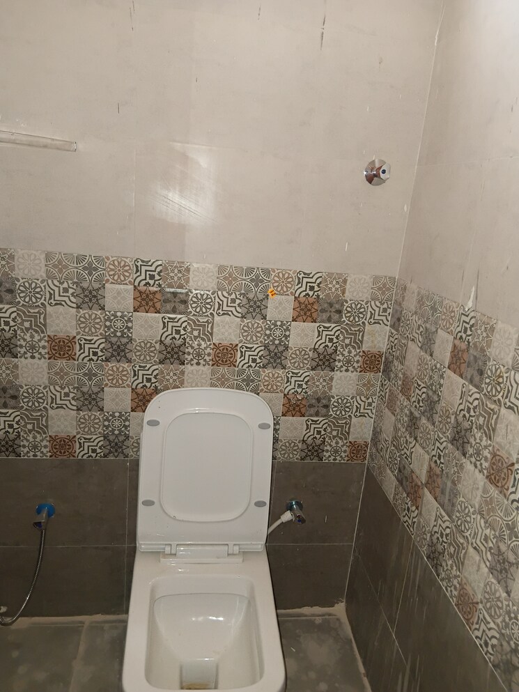 Bathroom, manikonda 3 Bedroom 2000 Sq.Ft. Apartment In Manikonda Hyderabad 8784851