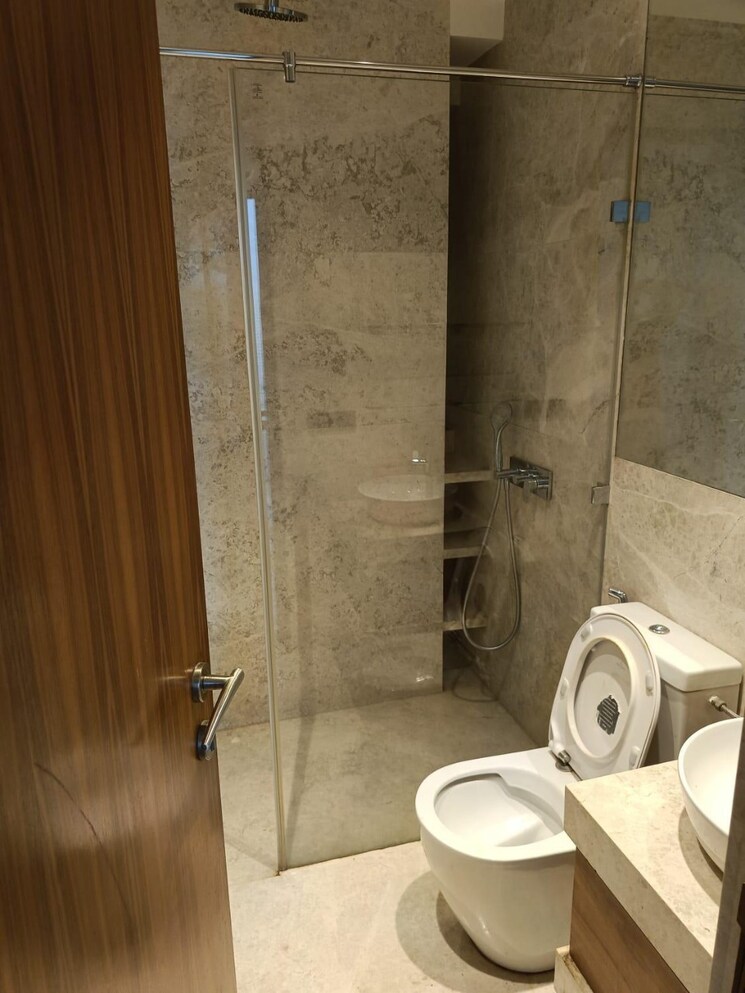 Bathroom, indiabulls-blu 3 Bedroom 1295 Sq.Ft. Apartment In Worli Mumbai 8784840