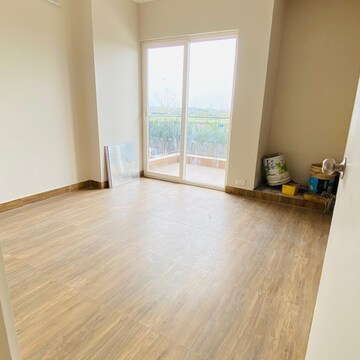 Room in 3 BHK Apartment at T And T Digitown Phase 1, Nasaratabad Kharkhari – for Sale