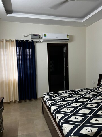 Bedroom in 3 BHK Builder Floor at Sahastradhara Road – for Rent