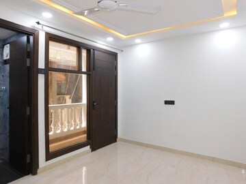 Room in 2.5 BHK Builder Floor at Sector 29 – for Sale