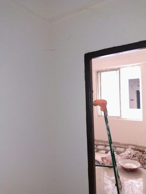 Room in 1 BHK Apartment at Dayal Greens, Matiyari – for Sale