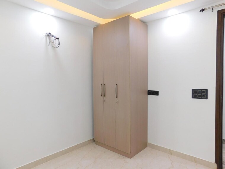 Room, sector 30 3 Bedroom 3150 Sq.Ft. Builder Floor In Sector 30 Faridabad 8784912