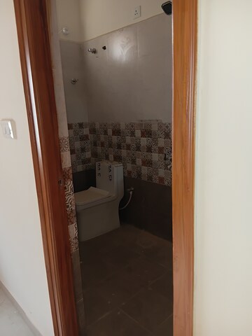 Furnished Amenities in 3 BHK Apartment at Manikonda – for Rent