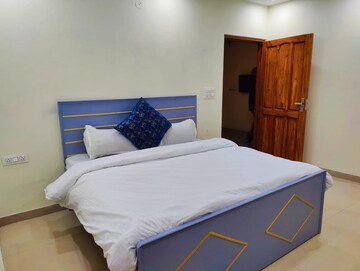 Bedroom in 2 BHK Builder Floor at Sahastradhara Road – for Rent