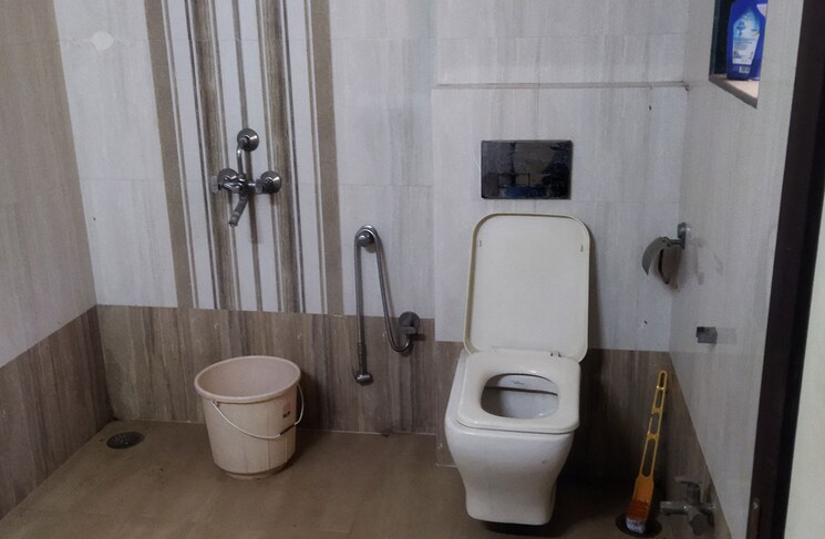 Bathroom, thane west Pg For Girls In Thane West 8784917