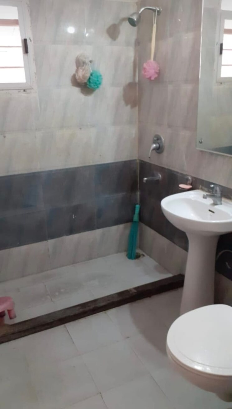 Attached Bathroom, vrindavan yojna 3 Bedroom 1500 Sq.Ft. Apartment In Vrindavan Yojna Lucknow 8784981