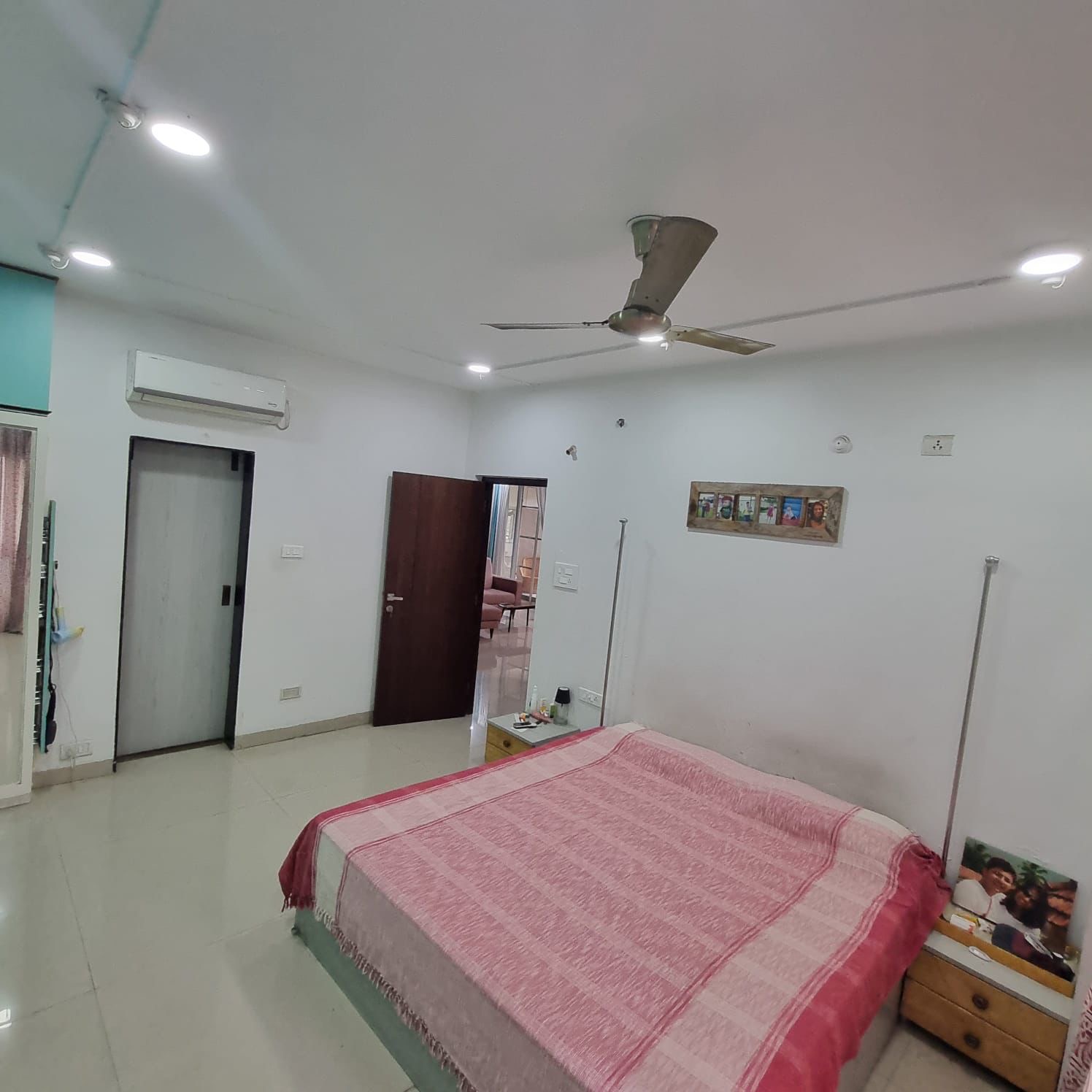 3 BHK 2350 Sq.Ft. Apartment in Meenakshi Sky Lounge