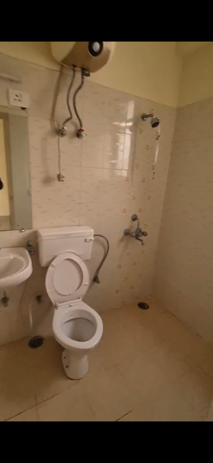 2 BHK + Pooja Room Apartment For Sale in Shree Vardhman Mantra