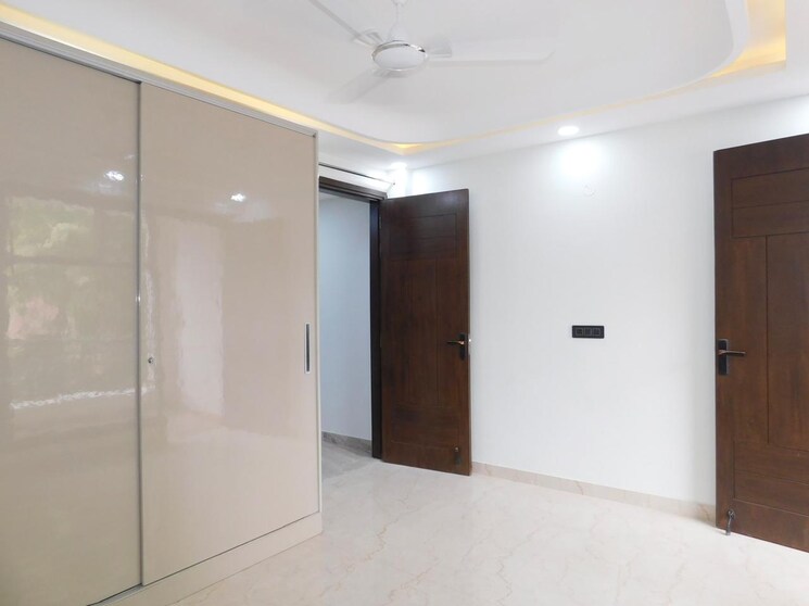 Room, sector 32 3 Bedroom 3060 Sq.Ft. Builder Floor In Sector 32 Faridabad 8784967