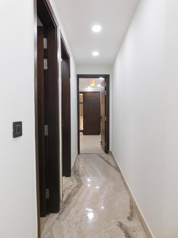 Building Lobby in 3.5 BHK Builder Floor at Sector 19 – for Sale