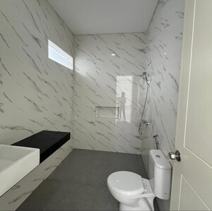 Bathroom in 3.5 BHK Builder Floor at Sector 33 – for Sale