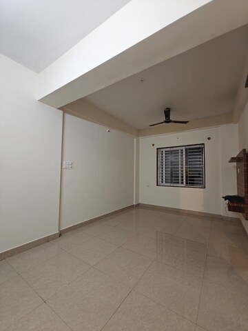 Room in 1 BHK Builder Floor at Hsr Layout – for Rent