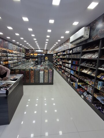 Staircase in  Shop at Vesu – for Rent