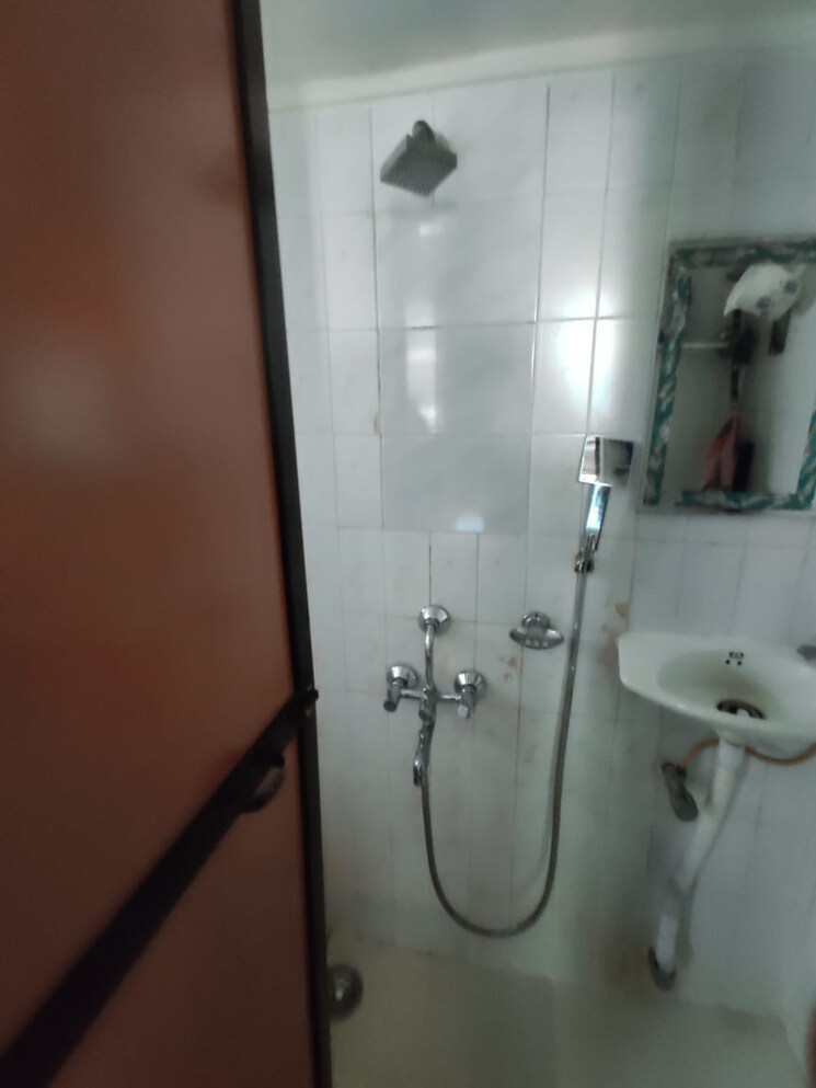 Bathroom, anand-heights 2 Bedroom 800 Sq.Ft. Apartment In Wadala Mumbai 8785065