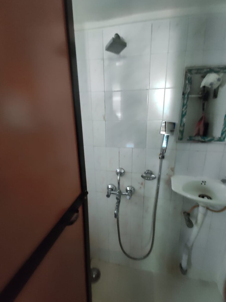 Bathroom, anand-heights 2 Bedroom 800 Sq.Ft. Apartment In Wadala Mumbai 8785065