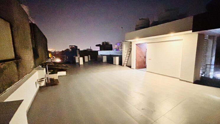  Parking, royal-green-heights 3 Bedroom 263 Sq.Yd. Builder Floor In Sector 62 Gurgaon 8785038