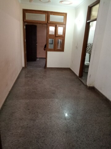 Room in 1 BHK Builder Floor at Neb Sarai – for Rent