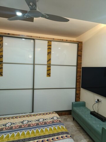 Room in 3 BHK Apartment at 5 Elements GR Luxuria, Hsr Layout – for Rent