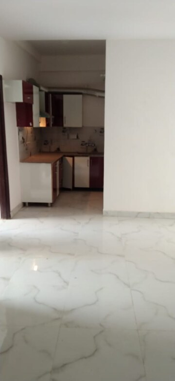 Room in 2 BHK Apartment at Apex Our Homes, Sector 37c – for Rent