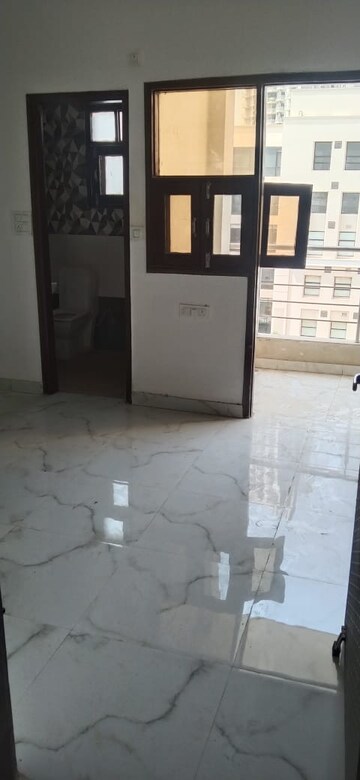 Bathroom in 2 BHK Apartment at Apex Our Homes, Sector 37c – for Rent