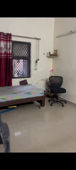 Master Bedroom in 1 BHK Independent House at Gamma I Greater Noida – for Sale