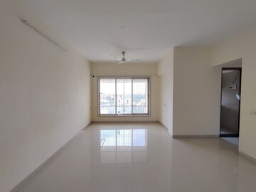 Room in 3 BHK Apartment at Raheja Interface Heights, Malad West – for Rent