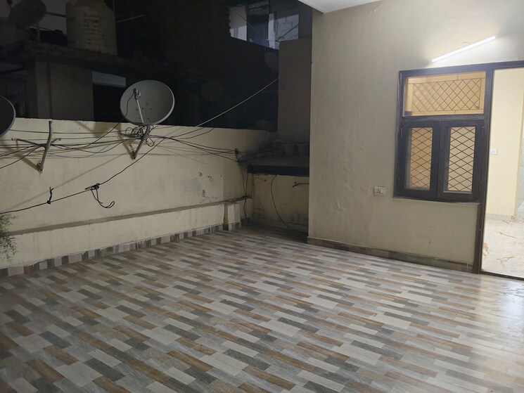 Terrace, panchsheel vihar 1 Bedroom 600 Sq.Ft. Apartment In Panchsheel Vihar Delhi 8785130